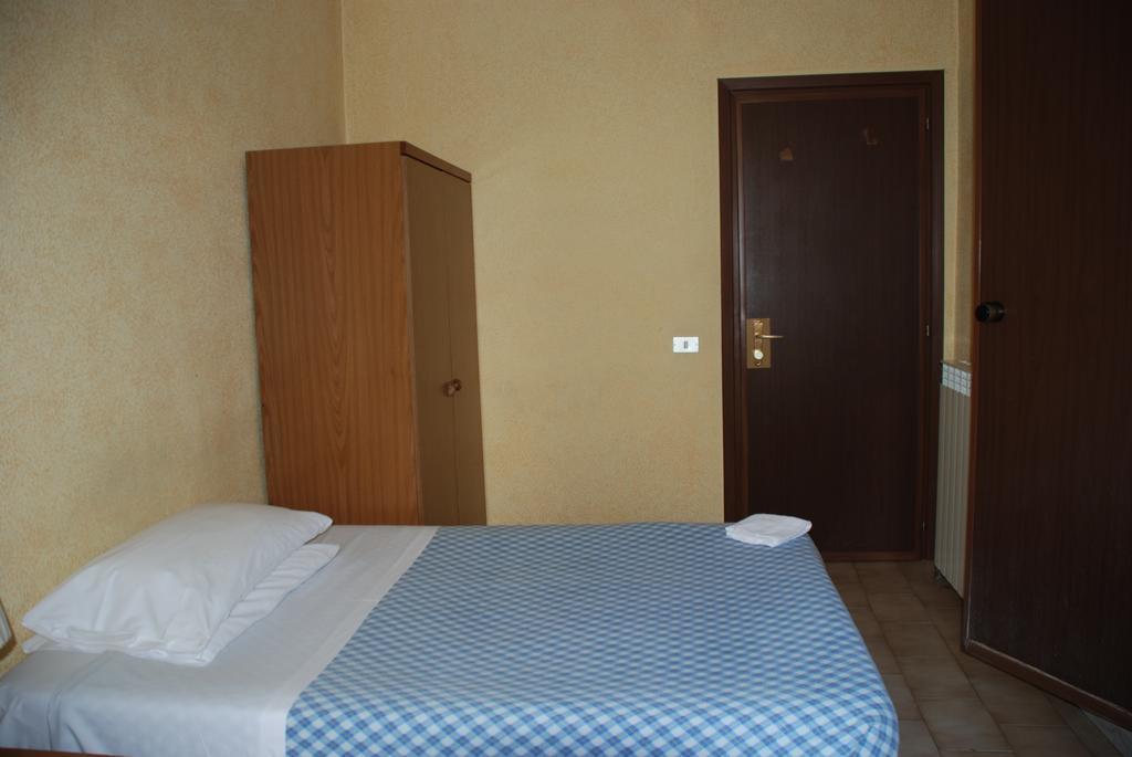 Hotel Verona Milão Quarto foto