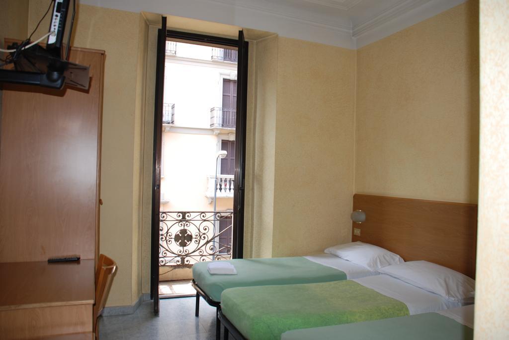 Hotel Verona Milão Exterior foto