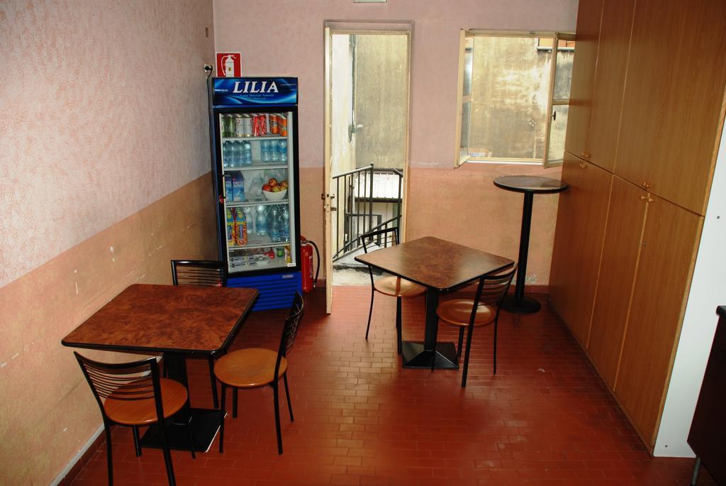Hotel Verona Milão Exterior foto